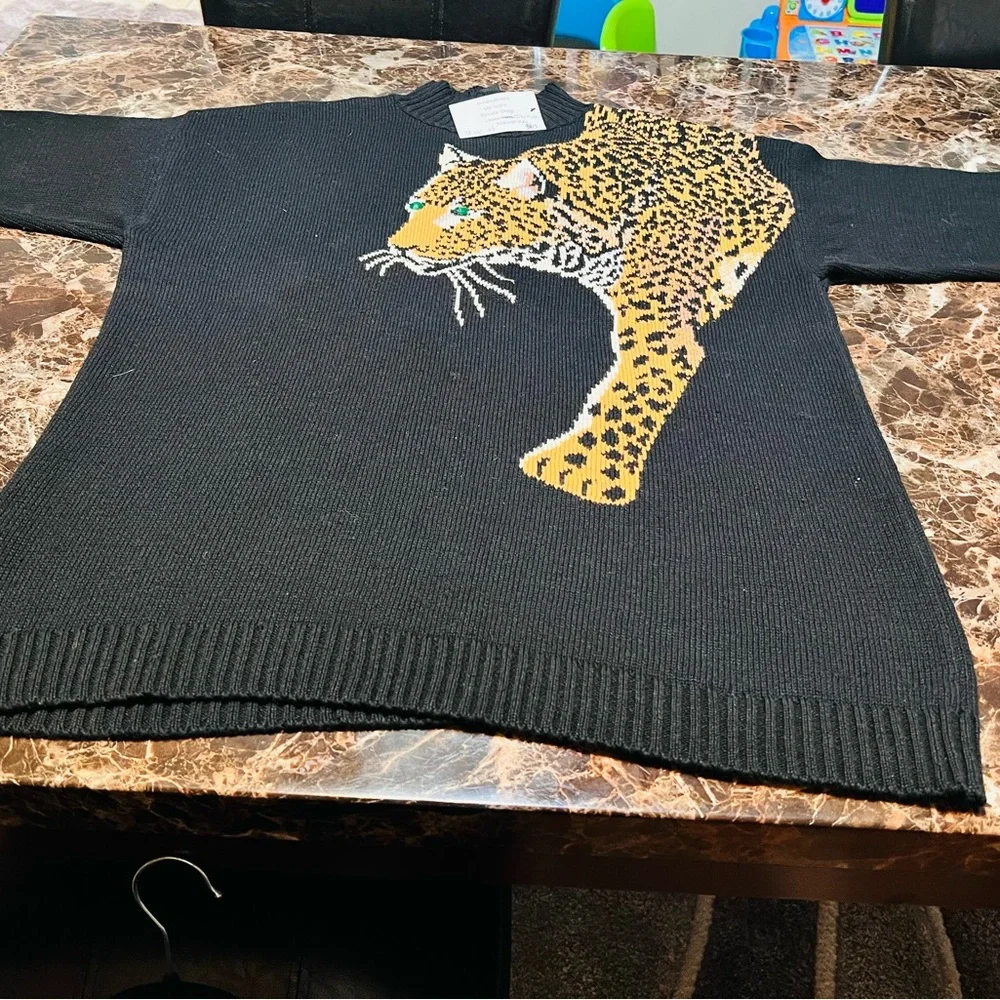 Over Size Sweater - Picture 3 of 10